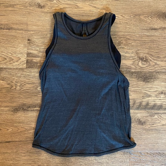 EUC Lululemon two-in-one tank🙌 - Picture 2 of 3